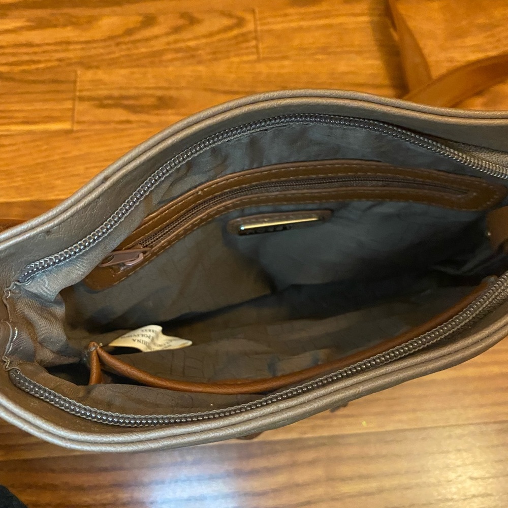 Purse - Picture 2 of 3
